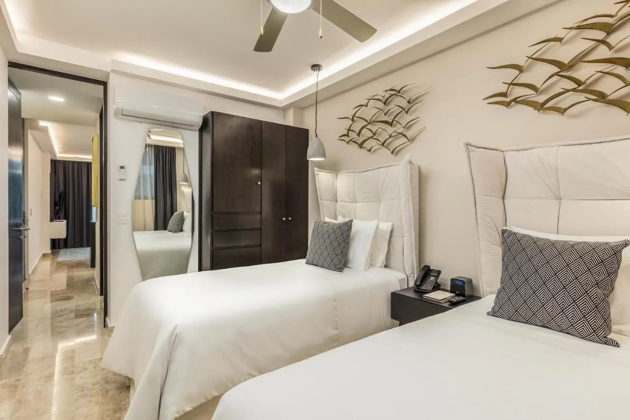Serenity Hotel Boutique Playa del Carmen